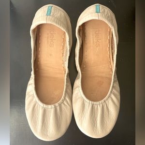 Tieks size 8 EUC